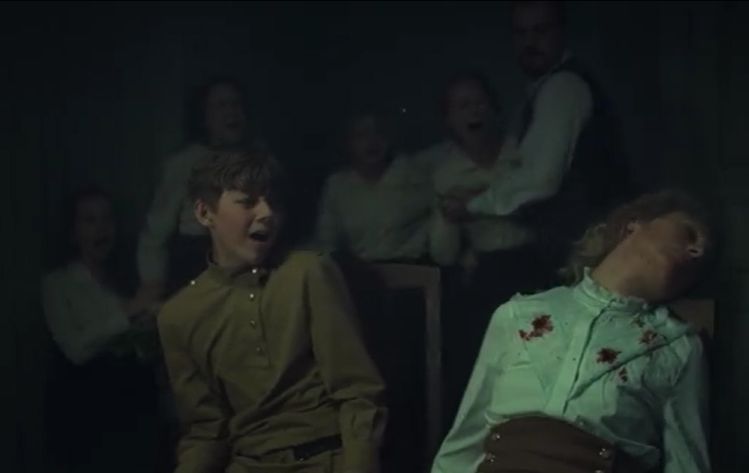 Ein Bild, das Person enthält.
Automatisch generierte Beschreibung